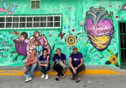Mural painting in Mexico with information about access to SGBV services implemented by partner Red Nacional de Refugios (RNR) and allies